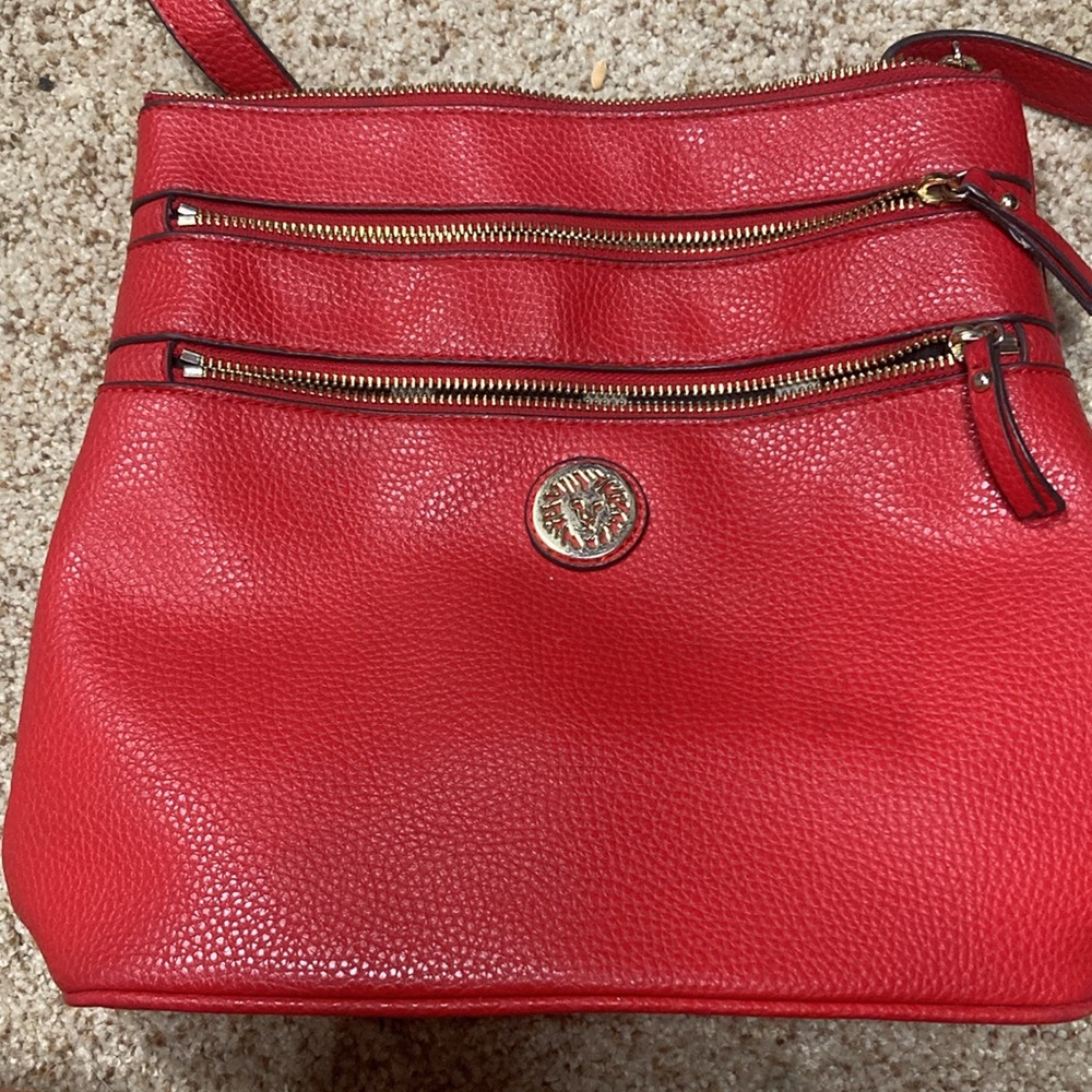 Red Anne Klein purse - Picture 6 of 6